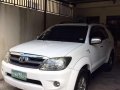 For sale 2004 White Toyota Fortuner 2.7G 4x2 A/T.-3