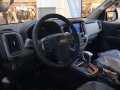 2017 Chevrolet Trailblazer 28 LTZ SE68K DP vs Everest Fortuner-5