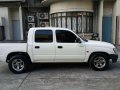 Toyota Hilux 2002 for sale -0