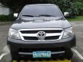 Rush sale Toyota Hilux manual 4x4 2007 model-7