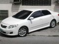 2010 Toyota Corolla Altis 1.6 V AT White For Sale -11