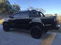 2011 Toyota Hilux top of the line 4x4 AT for sale-0