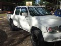 Fresh Toyota Hilux 2003 2.4 2.0 White For Sale -9