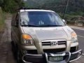 Hyundai Starex Rgx 2004 AT Beige For Sale -10