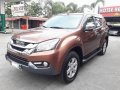Well-maintained Isuzu MU-X 2016 for sale-3