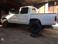 Fresh Toyota Hilux 2003 2.4 2.0 White For Sale -0