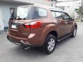 Well-maintained Isuzu MU-X 2016 for sale-6
