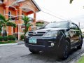Toyota Fortuner V diesel automatic 2007 for sale-3