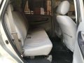 Toyota Innova E 2010 Manual Diesel for sale-6