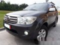 Best buy! Loaded. Toyota Fortuner G Diesel AT 2.5L 2009 for sale-0