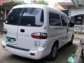 Hyundai Starex 2007 Manual White Van For Sale -4