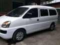 Hyundai Starex 2007 Manual White Van For Sale -2