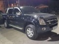 Isuzu Dmax LS manual transmission 2010 model for sale-6