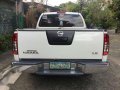 Nisaan Navara LE PICK UP 2009 White For Sale -4