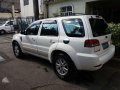 Ford Escape XLS 2010 Automatic for sale-1