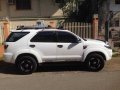 Toyota Fortuner white 2005 for sale-1