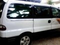 Rush sale! Hyundai Starex Van 2005 model-3