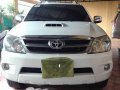 Well-maintained Toyota Fortuner V 2006 for sale-0