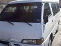 Hyundai Grace Singkit 2002 White Van For Sale -0