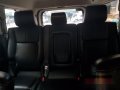 2010 Jeep Commander SUV Metallic Gray-4