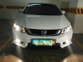 Honda Civic 1.8E Top of the line White For Sale -0