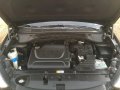 Well-maintained Hyundai Santa Fe 2013 for sale-8