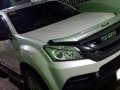 Isuzu Mu-X (Good as New) 2015 for sale -0
