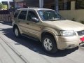 Ford Escape 2005 4x4 AT Beige SUV For Sale -3