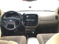 Well-kept Ford Escape 2.0 XLS 2004 for sale-3