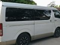 Toyota Hiace Gl Grandia 2012 Manual White For Sale -4