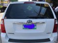 2013 Kia Carnival Van White Very Fresh For Sale -1