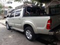 Toyota Hilux 2014 Silver Pickup For Sale -3