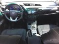 Well-maintained Toyota Hilux 2015 for sale-4