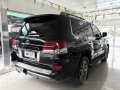 Well-maintained Lexus LX 570 2016 for sale-3