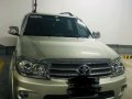 2009 Toyota Fortuner AT Silver Very Fresh For Sale -2