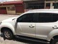 2015 Isuzu MU-x Splash white 4x2 MT For Sale -2