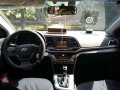 2017 Hyundai Elantra 1.6 GLS AT Black FOR SALE-6