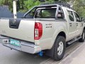 Nissan Frontier Navara 2010 LE A/T for sale-5