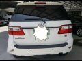Fresh Toyota Fortuner V 2009 White For Sale -2