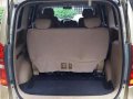 Hyundai Starex gold vgt 2008 for sale-5
