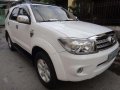 Toyota Fortuner G 2010 Diesel MT LCD monitor Loaded chrome very fresh for sale-2