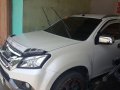 Isuzu MU-X 2015 A/T for sale-1