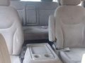 Kia Carnival AT White Well Maintained For Sale -4