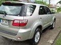 Toyota Fortuner 2.7 Vvti gasoline 2005 model for sale-4