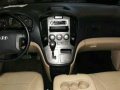 2008 Hyundai Grand Starex Gold VGT Low Mileage 53k Fresh Leather Seats for sale-4
