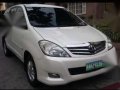 Toyota Innova V top of the line 2011 for sale -0