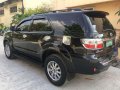 Toyota Fortuner V 2007 Automatic Diesel for sale-2