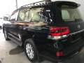 Toyota Gxr Land Cruiser 2018 FOR SALE-7