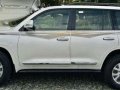 Toyota Land Cruiser PREMIUM PWhite AT 2018 Brandnew for sale-4