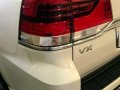 Toyota Land Cruiser VX DUBAI PWhite AT 2018 Brandnew for sale-1